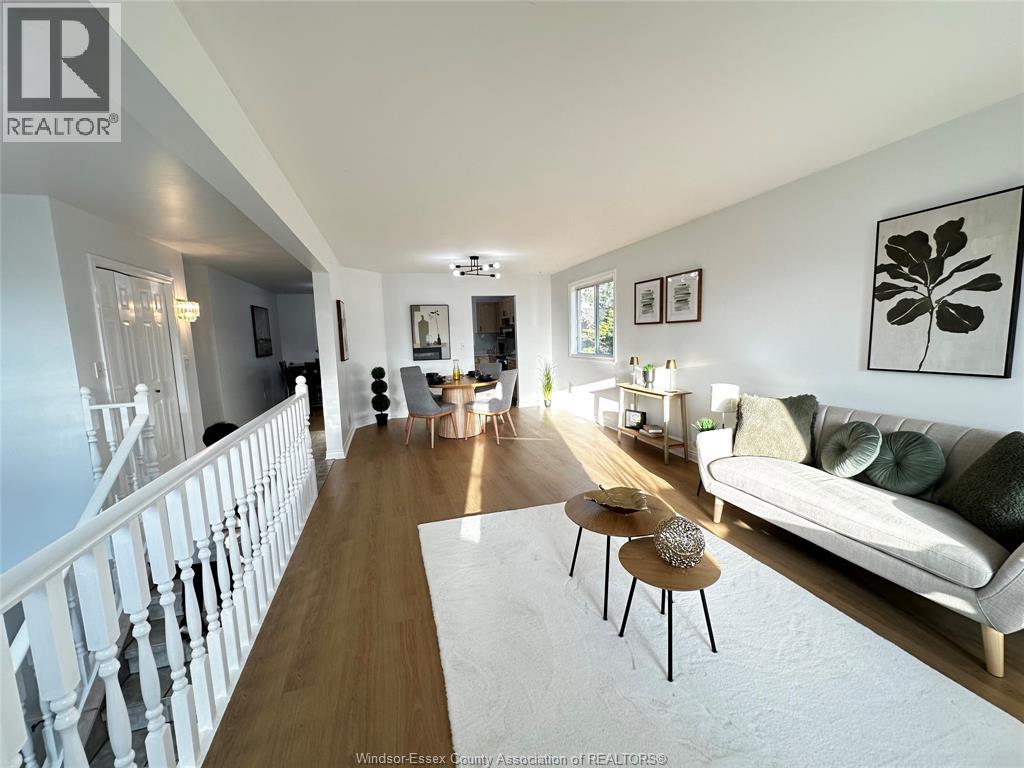 3025 Kenilworth, Windsor, Ontario  N9E 4M1 - Photo 2 - 26022248