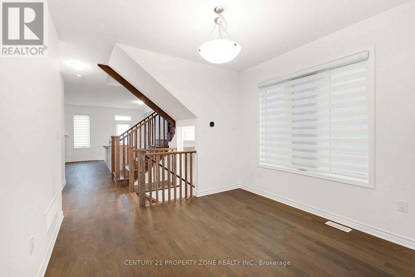 1518 Zilio Terrace, Milton, Ontario  L9E 2H8 - Photo 6 - W13768594