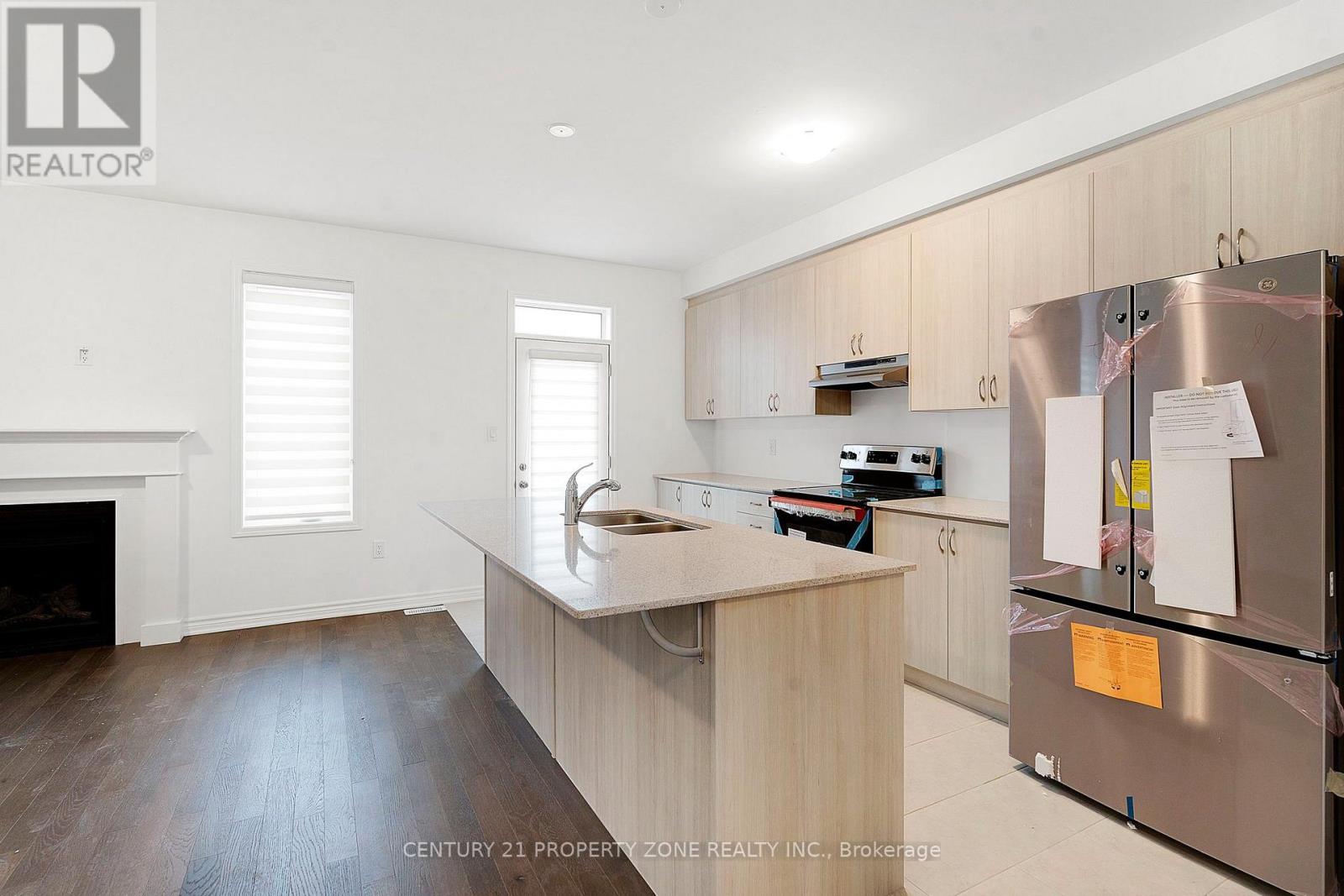 1518 Zilio Terrace, Milton, Ontario  L9E 2H8 - Photo 8 - W13768594
