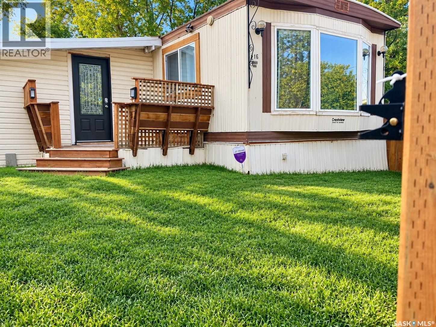 216 1524 Rayner Avenue, Saskatoon, Saskatchewan  S7N 1Y1 - Photo 2 - SK048137