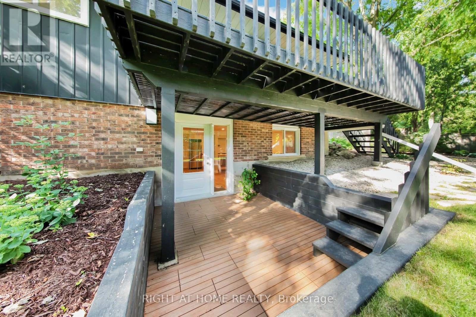 305 Daleside Place N, Waterloo, Ontario  N2L 5M4 - Photo 35 - X13768620