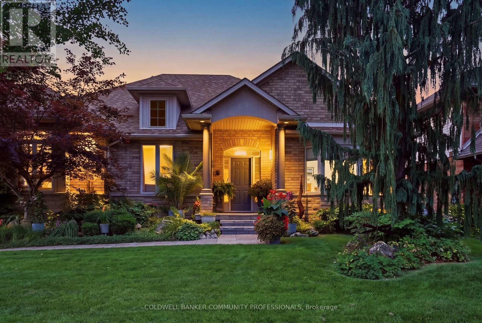 517 GENISTA DRIVE, Burlington, Ontario