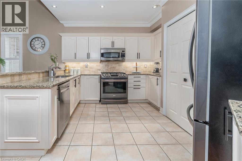 151 Moore Crescent, Hamilton, Ontario  L9G 4Z9 - Photo 8 - 40862220