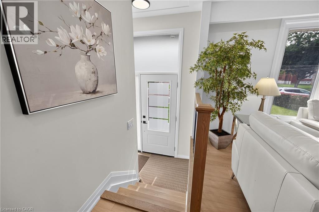 40 Purdy Crescent Unit# Upper, Hamilton, Ontario  L9A 3B3 - Photo 6 - 40862382