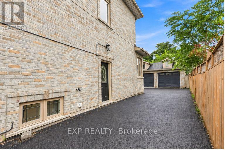 101 Cannon Road, Toronto, Ontario  M8Y 1S2 - Photo 49 - W13767894