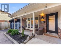 524 CARMAN COURT, Oshawa, Ontario