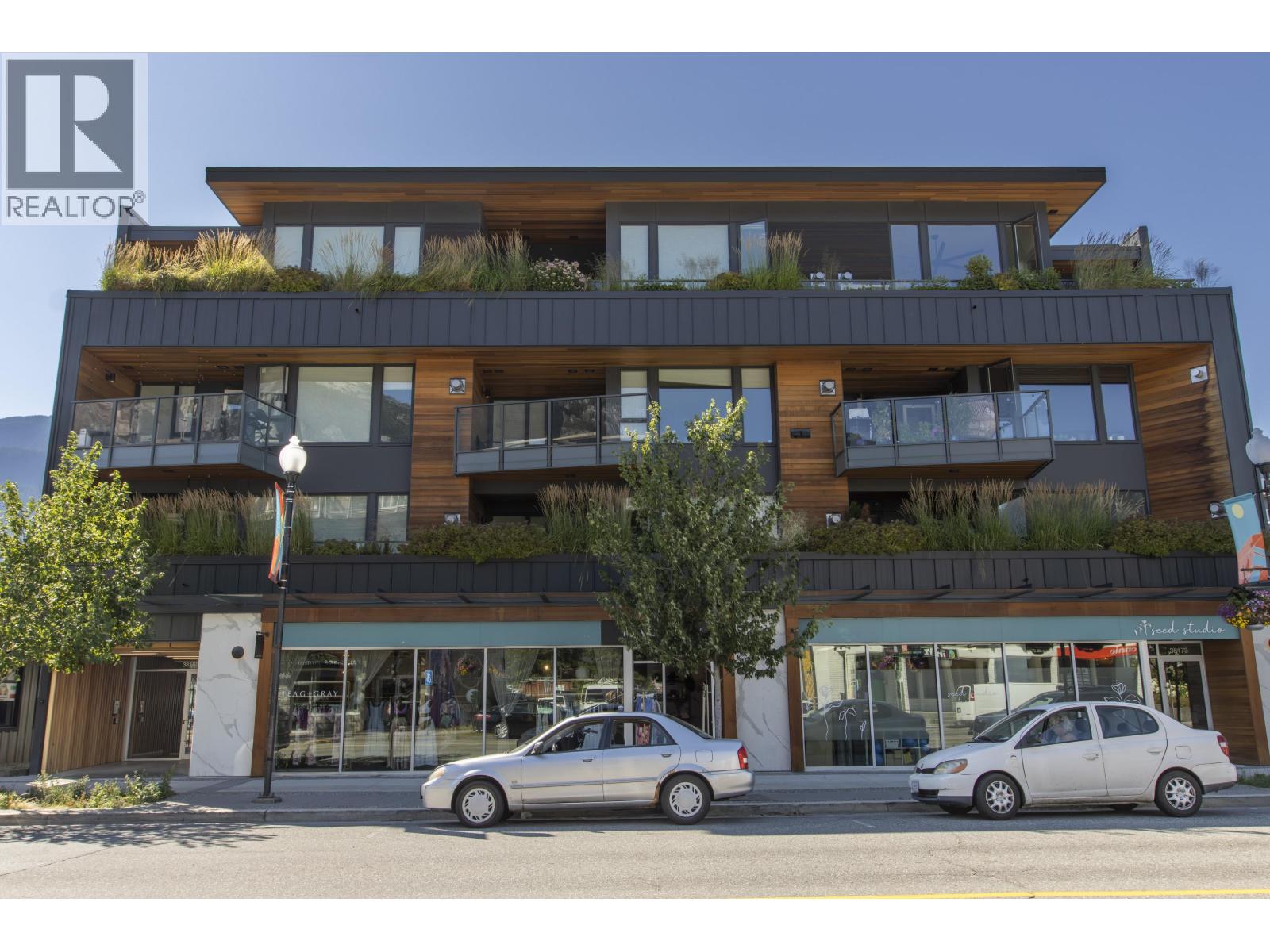 303 38165 CLEVELAND AVENUE, squamish, British Columbia