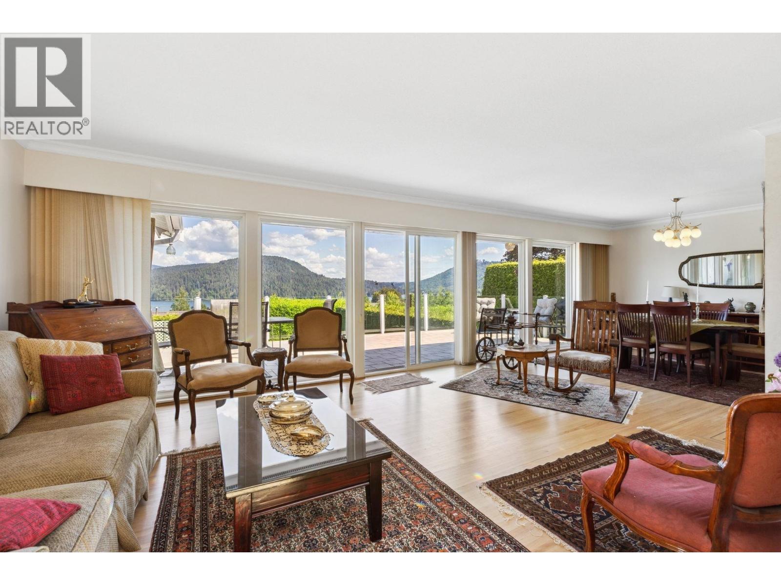474 Fairway Drive, North Vancouver, British Columbia  V7G 1L5 - Photo 4 - R3163998