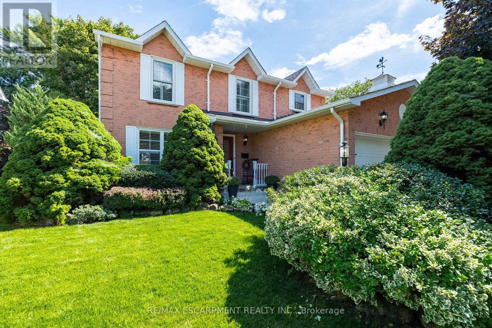 3212 Pinemeadow Drive, Burlington, Ontario  L7M 2N7 - Photo 2 - W13768874