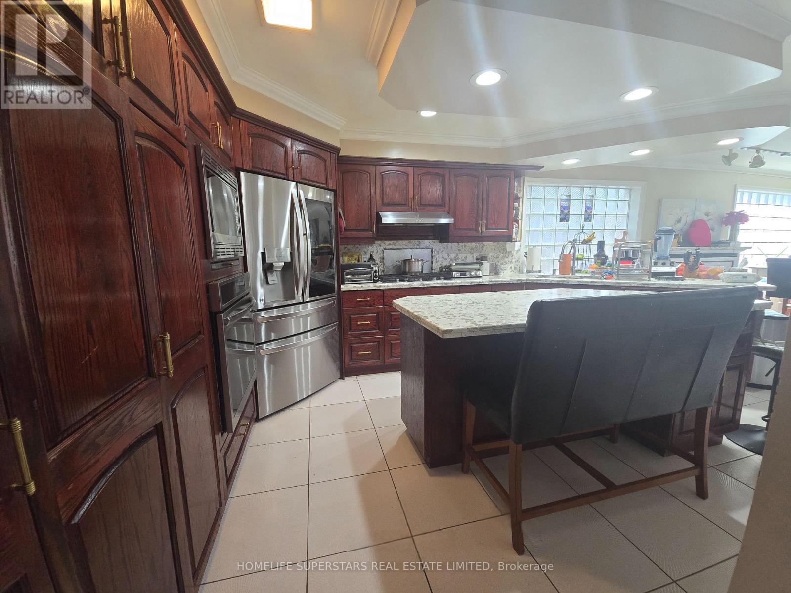 4 Nottingham Crescent, Brampton, Ontario  L6S 4G4 - Photo 18 - W13749328