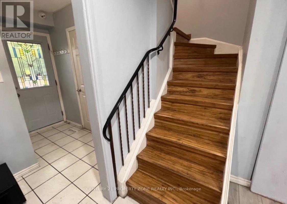 6 Roehampton Crescent W, Brampton, Ontario  L6Y 2R4 - Photo 12 - W13767524