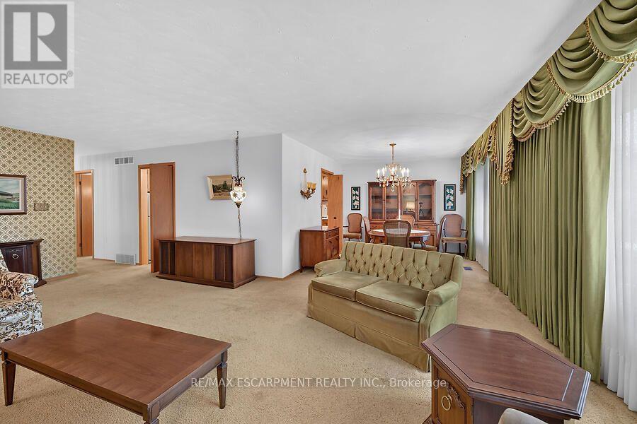 57 Turnbull Road, Hamilton, Ontario  L9H 3W5 - Photo 4 - X13768840