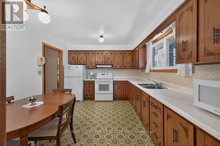 57 Turnbull Road, Hamilton, Ontario  L9H 3W5 - Photo 6 - X13768840