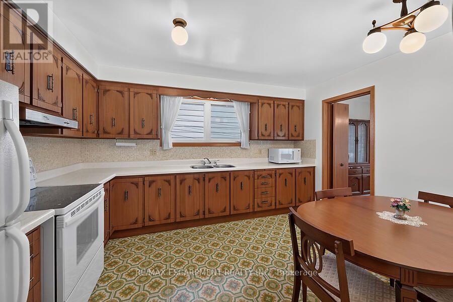 57 Turnbull Road, Hamilton, Ontario  L9H 3W5 - Photo 7 - X13768840