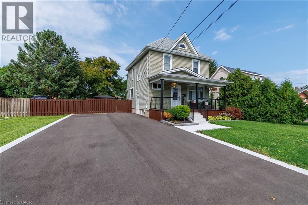 11 Fairview Road, Grimsby, Ontario  L3M 3L1 - Photo 4 - 40861689