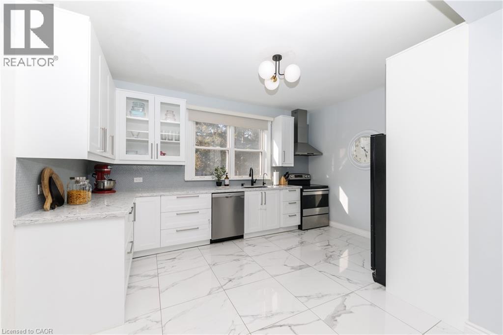 11 Fairview Road, Grimsby, Ontario  L3M 3L1 - Photo 10 - 40861689