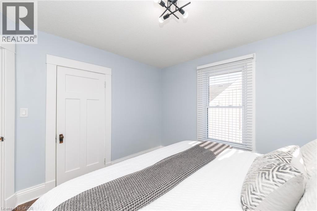 11 Fairview Road, Grimsby, Ontario  L3M 3L1 - Photo 38 - 40861689