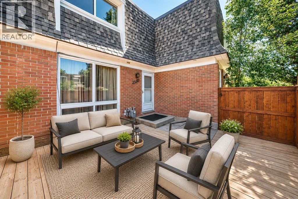 130, 330 Canterbury Drive SW, Calgary, Alberta  T2W 1H6 - Photo 2 - A2340423