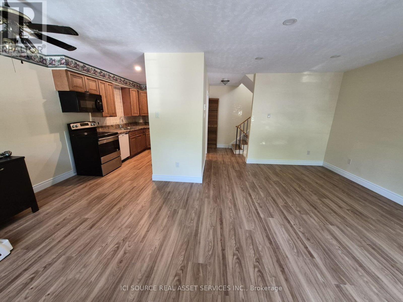 122 Lucas Street, Richmond Hill, Ontario  L4C 4P5 - Photo 13 - N13767572