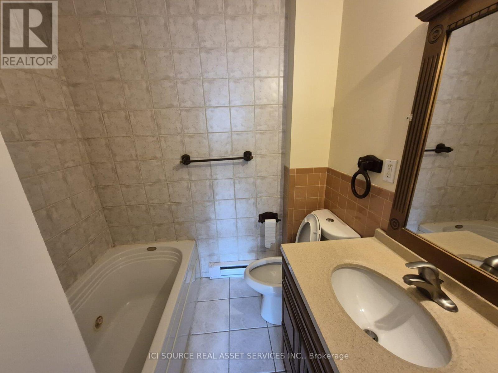 122 Lucas Street, Richmond Hill, Ontario  L4C 4P5 - Photo 24 - N13767572