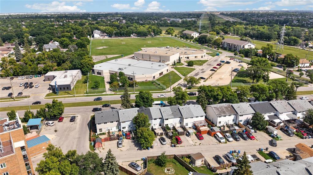 6 500 St Anne's Road Winnipeg Manitoba Canada R2M4Z3 4