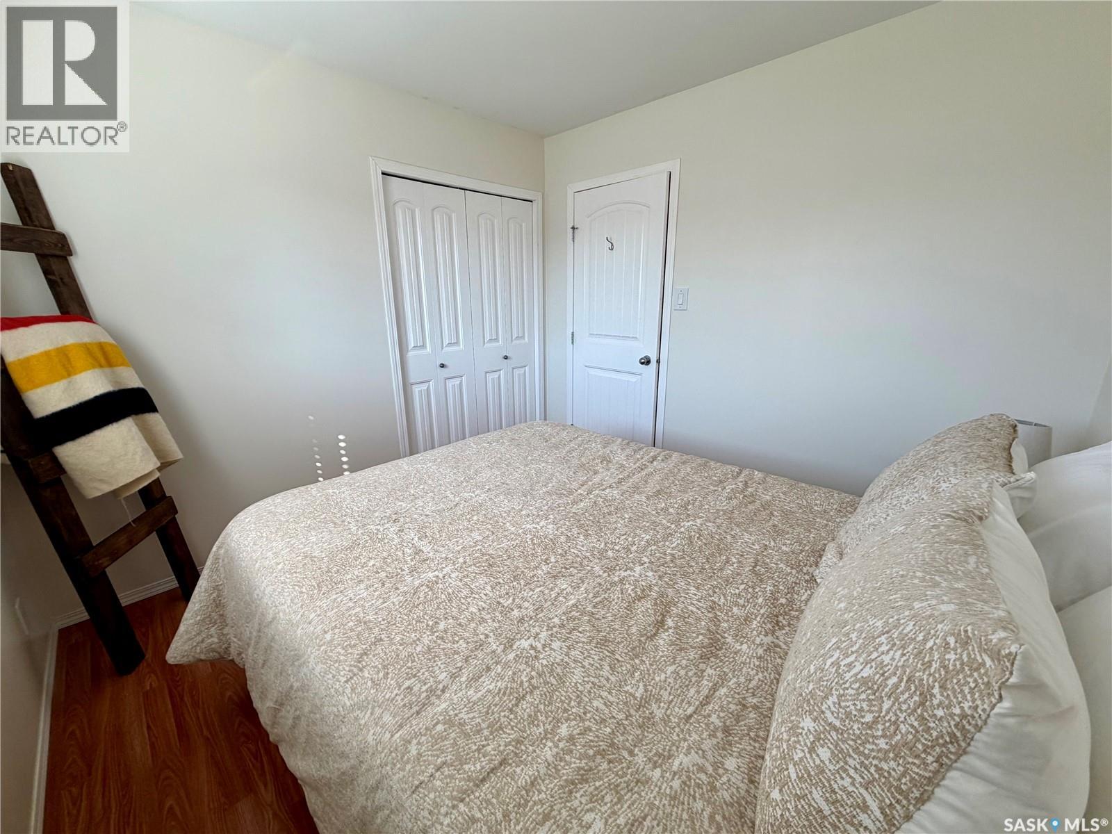 303 5th Street W, Carnduff, Saskatchewan  S0C 0S0 - Photo 11 - SK048045