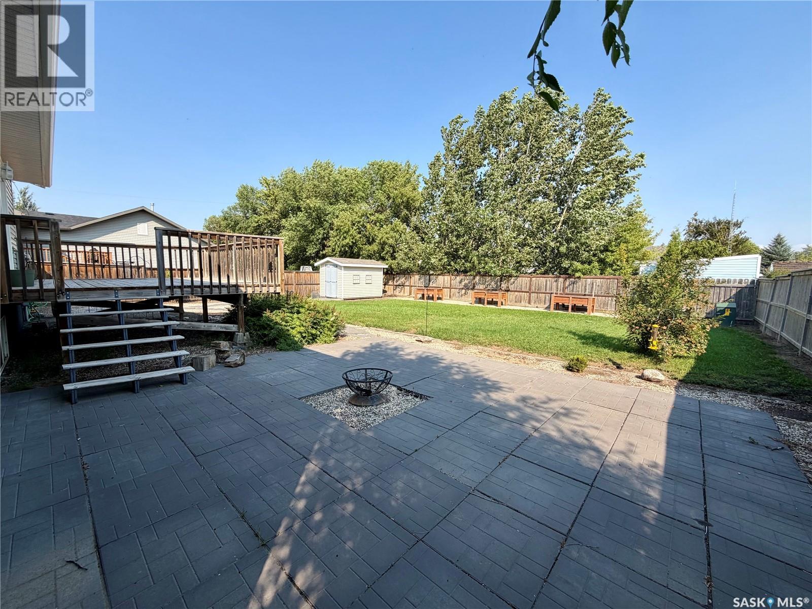 303 5th Street W, Carnduff, Saskatchewan  S0C 0S0 - Photo 32 - SK048045
