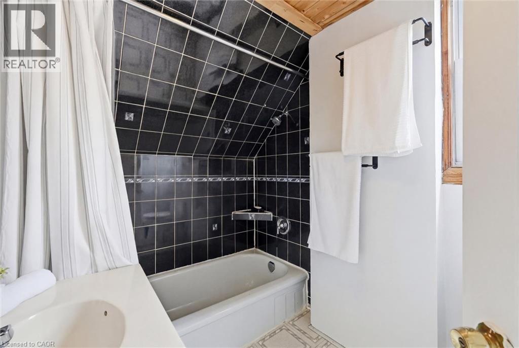 144 Campbell Avenue, Hamilton, Ontario  L8H 2E9 - Photo 28 - 40861674