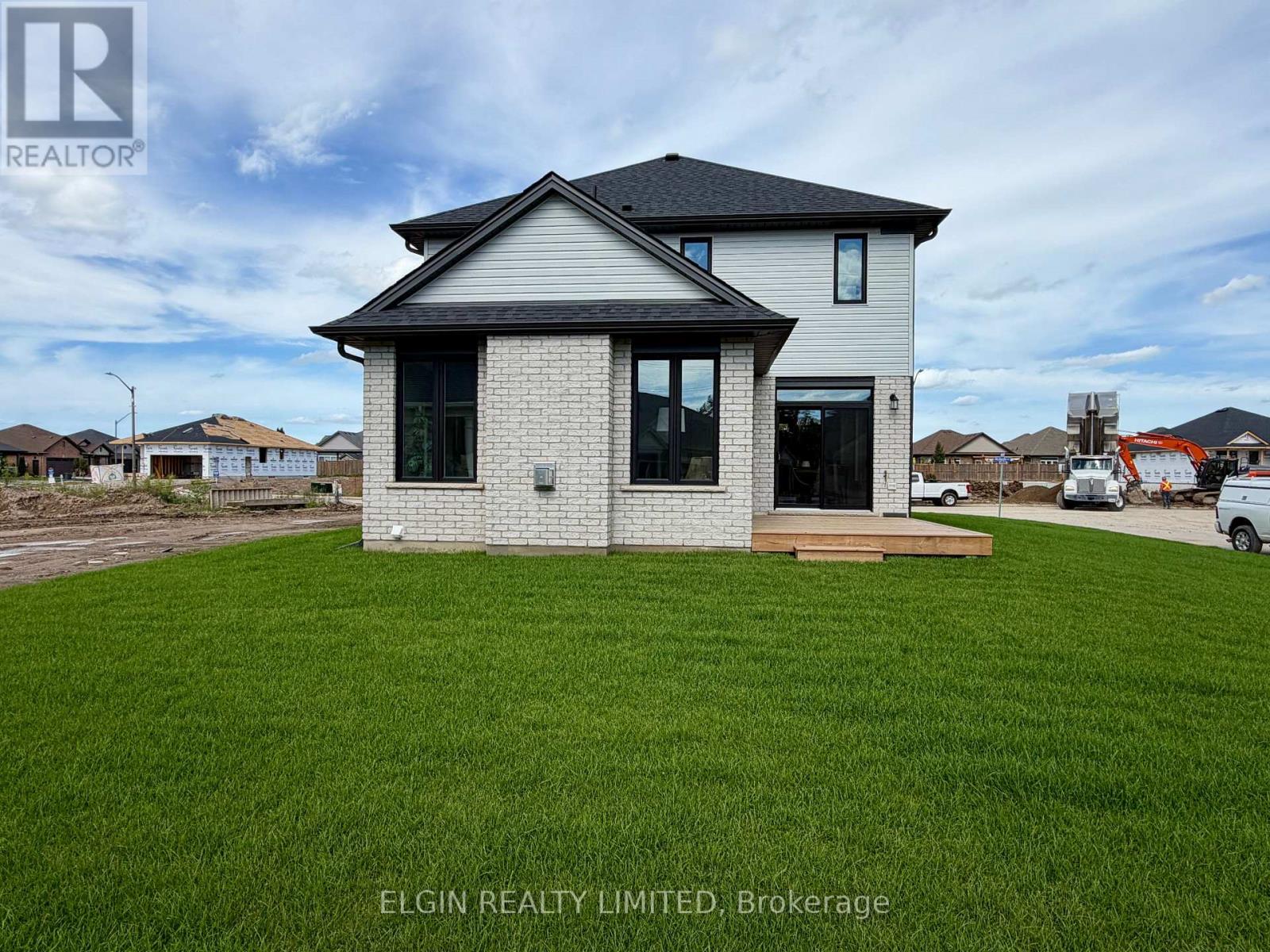 42212 Mcbain Line, Central Elgin, Ontario  N5P 0E5 - Photo 3 - X12794420