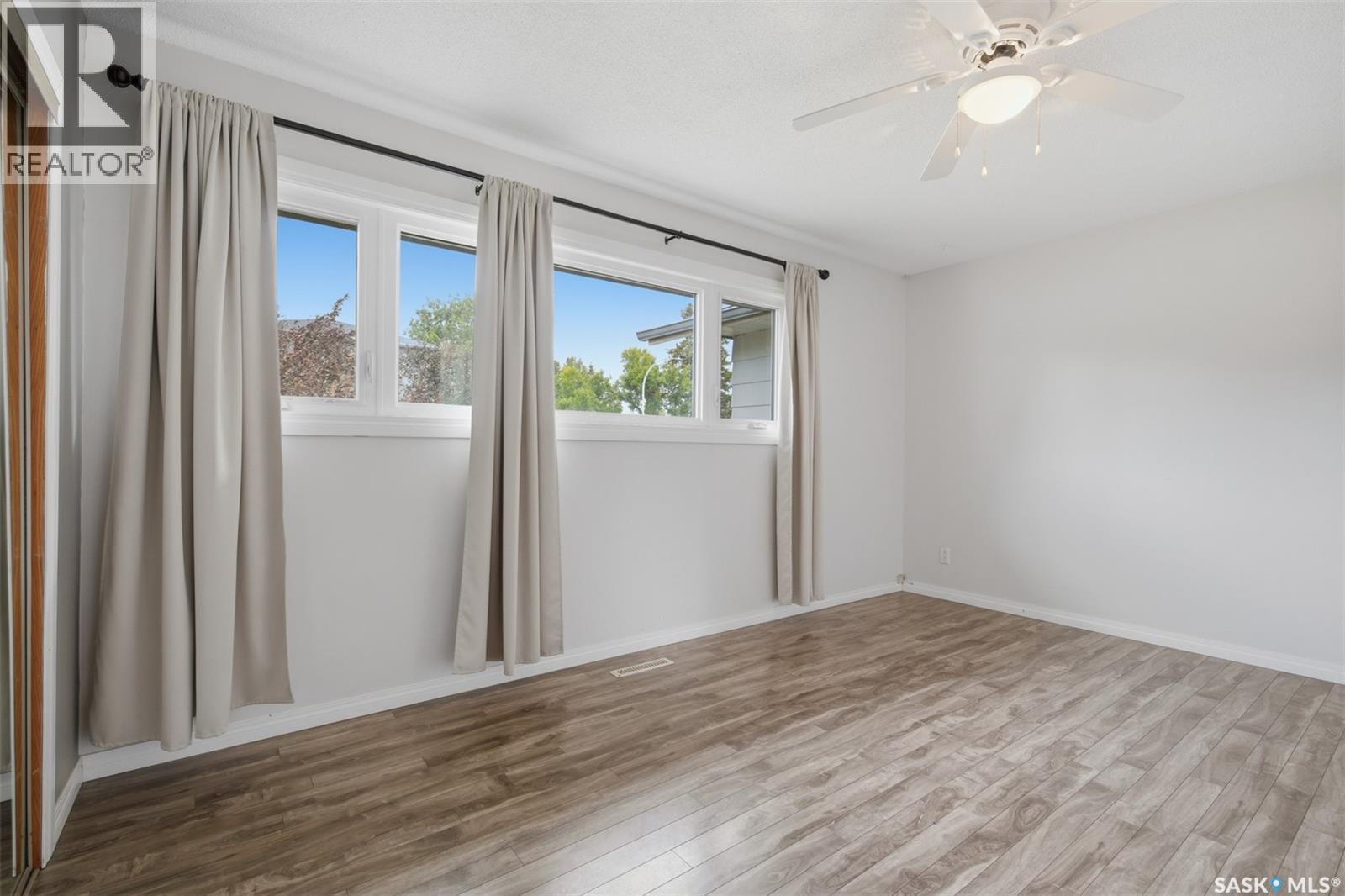 1 Stephenson CRESCENT photo 20