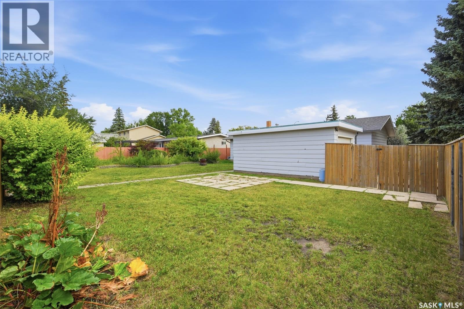 1 Stephenson CRESCENT photo 44