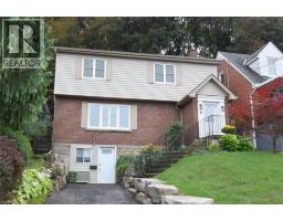 8 KINGSWAY Drive, Hamilton, Ontario