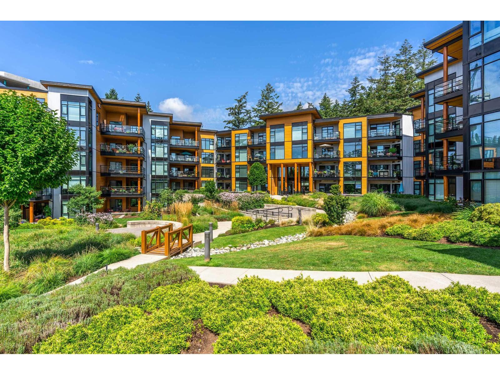 216 14855 Thrift Avenue, White Rock, British Columbia  V4B 2J6 - Photo 1 - R3162539
