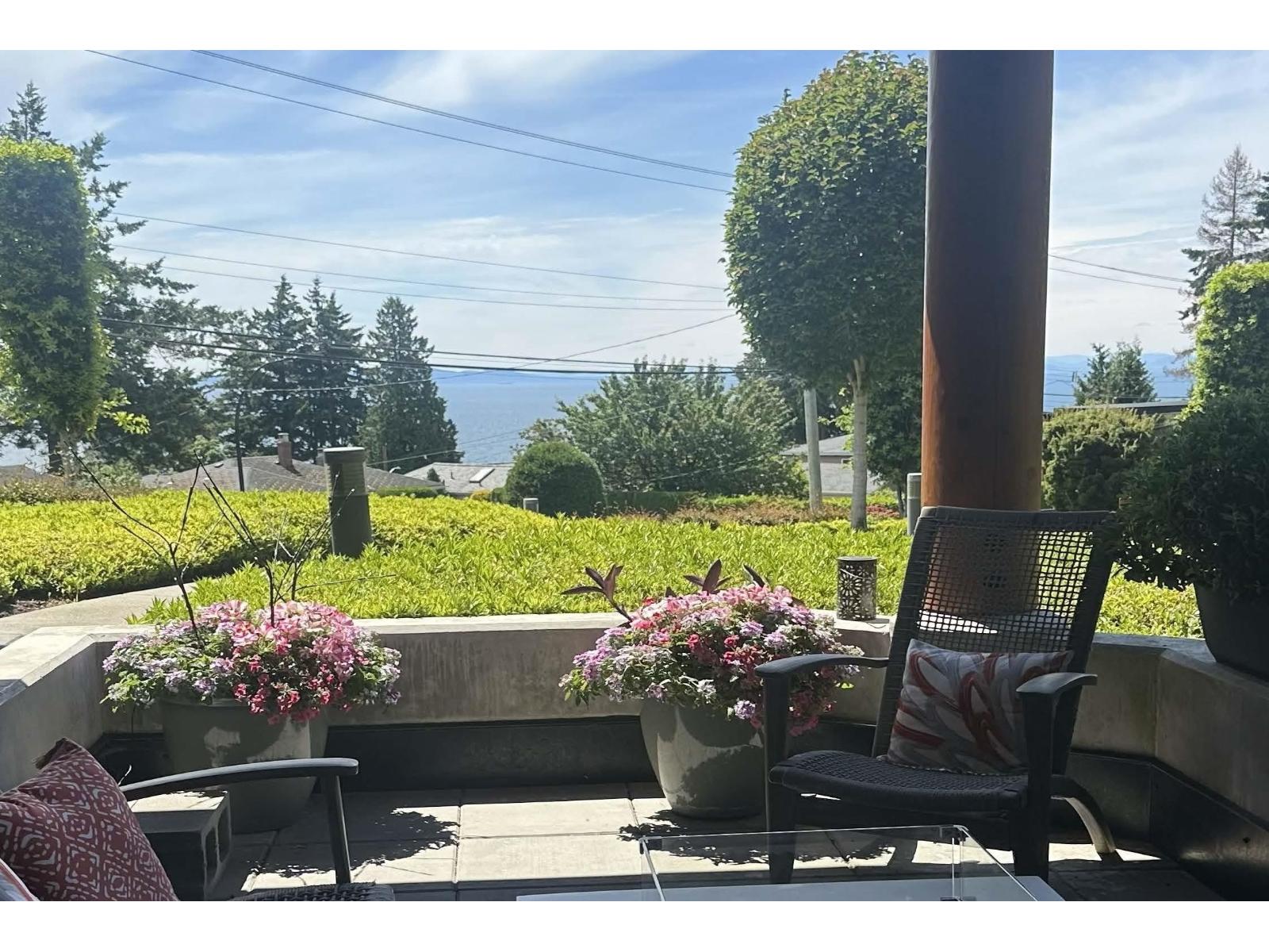 216 14855 Thrift Avenue, White Rock, British Columbia  V4B 2J6 - Photo 34 - R3162539