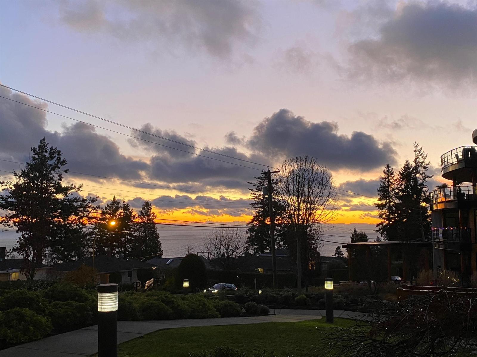 216 14855 Thrift Avenue, White Rock, British Columbia  V4B 2J6 - Photo 36 - R3162539
