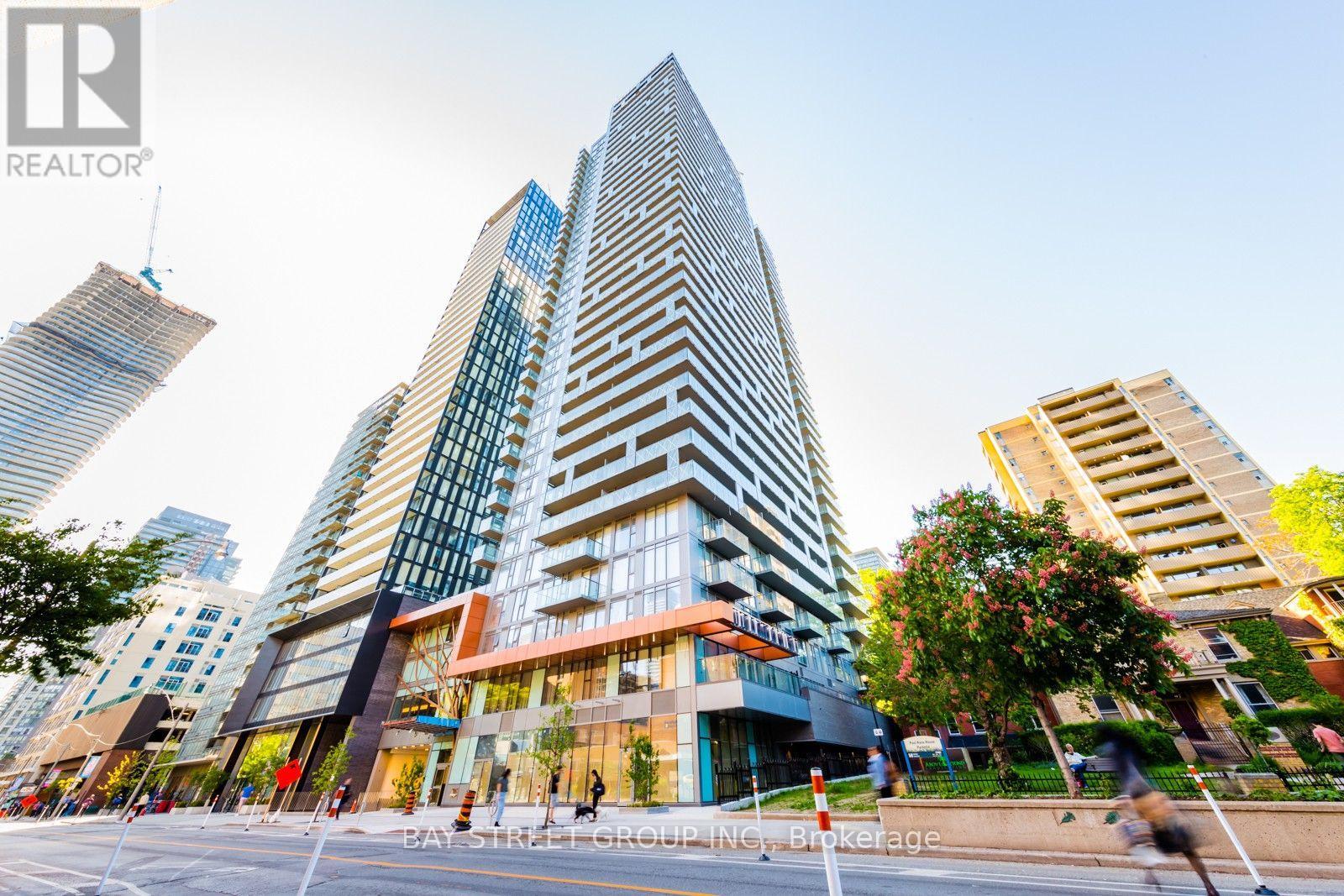 3004 - 50 Wellesley Street E, Toronto, Ontario  M4Y 1G2 - Photo 1 - C13768980