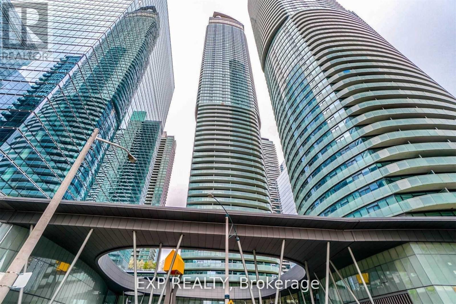 2111 - 14 York Street, Toronto, Ontario  M5J 0B1 - Photo 1 - C13769106