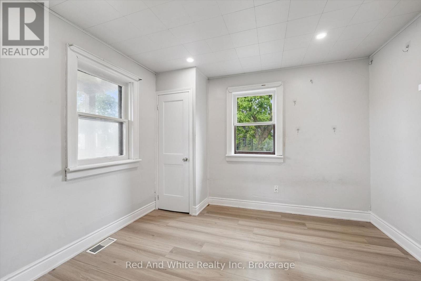 1279 Hamilton Street, Cambridge, Ontario  N3H 3G4 - Photo 9 - X13769074