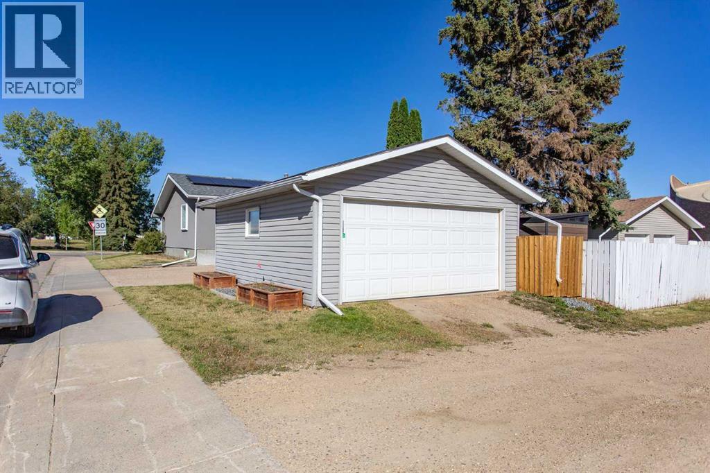 59 Mitchell Avenue, Red Deer, Alberta  T4N 5S4 - Photo 30 - A2340631