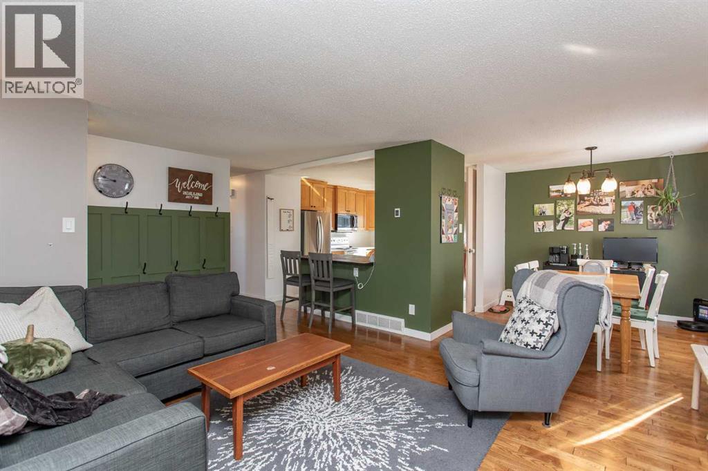 59 Mitchell Avenue, Red Deer, Alberta  T4N 5S4 - Photo 4 - A2340631
