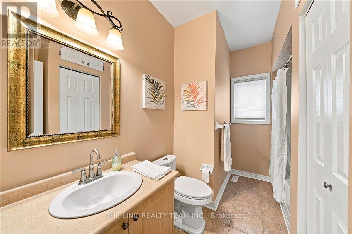 61 Mcintyre Drive, Barrie, Ontario  L4N 5C5 - Photo 19 - S13769192