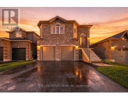 61 MCINTYRE DRIVE, Barrie, Ontario