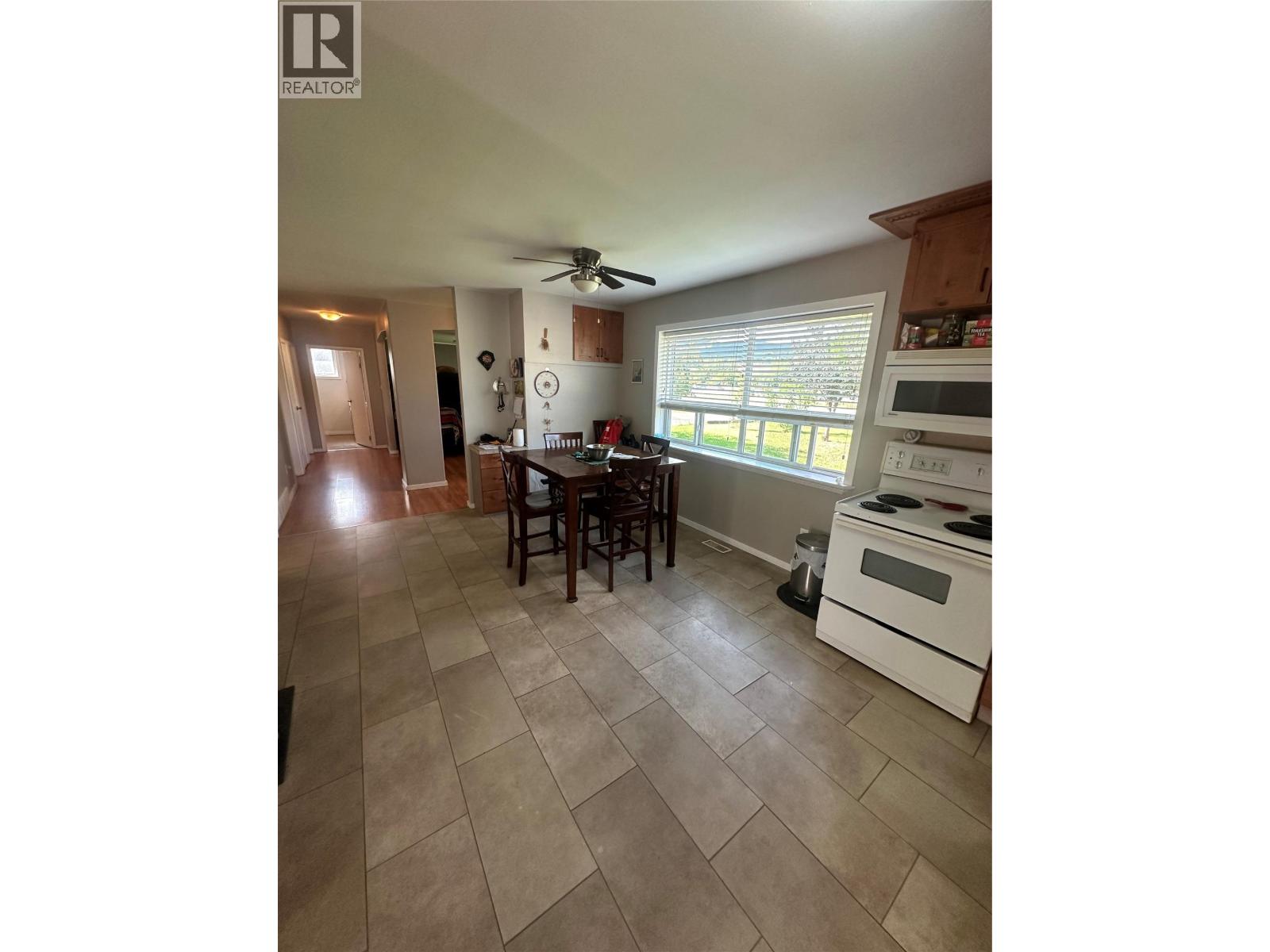 4704 Nicholson Road, Chetwynd, British Columbia  V0C 1J0 - Photo 3 - 10400309