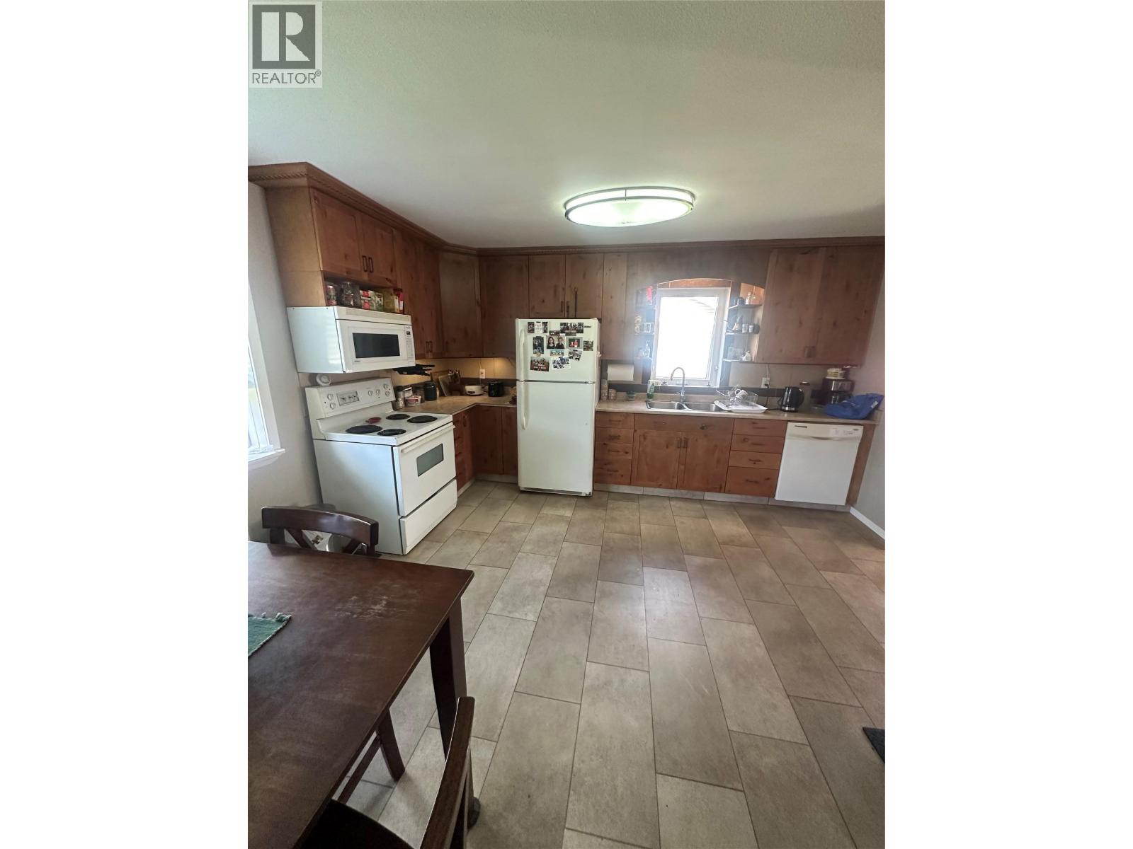 4704 Nicholson Road, Chetwynd, British Columbia  V0C 1J0 - Photo 4 - 10400309