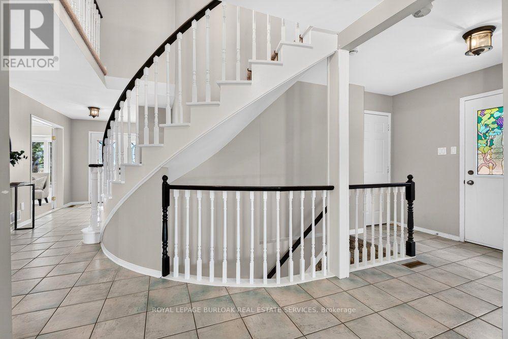 3205 Tania Crescent, Burlington, Ontario  L7M 3M7 - Photo 19 - W13769152