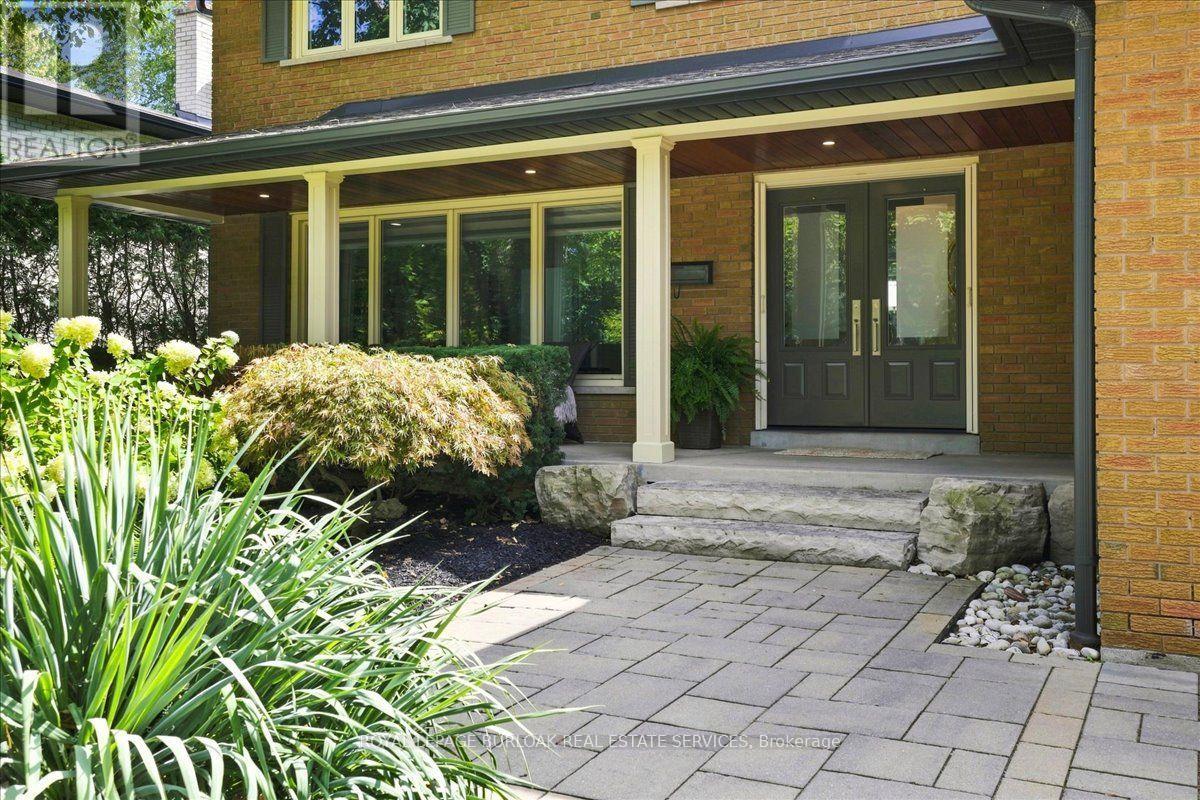 4430 Hawthorne Drive, Burlington, Ontario  L7L 1G5 - Photo 4 - W13769160