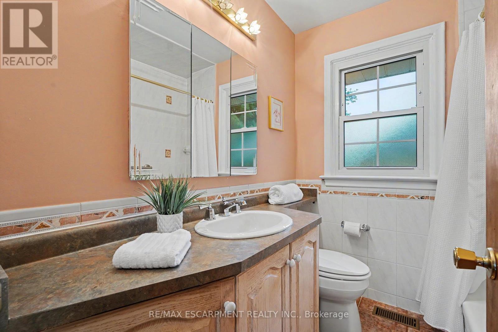 11 Miller Drive, Hamilton, Ontario  L9G 2H9 - Photo 25 - X13769176