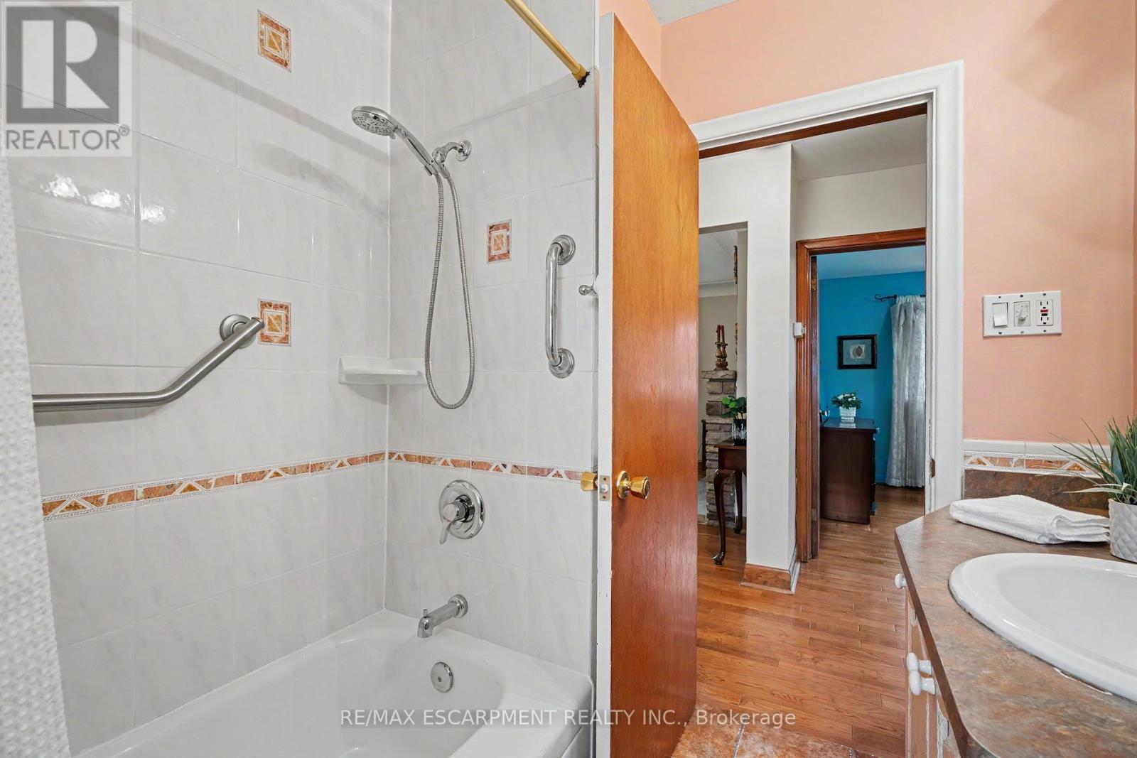 11 Miller Drive, Hamilton, Ontario  L9G 2H9 - Photo 26 - X13769176
