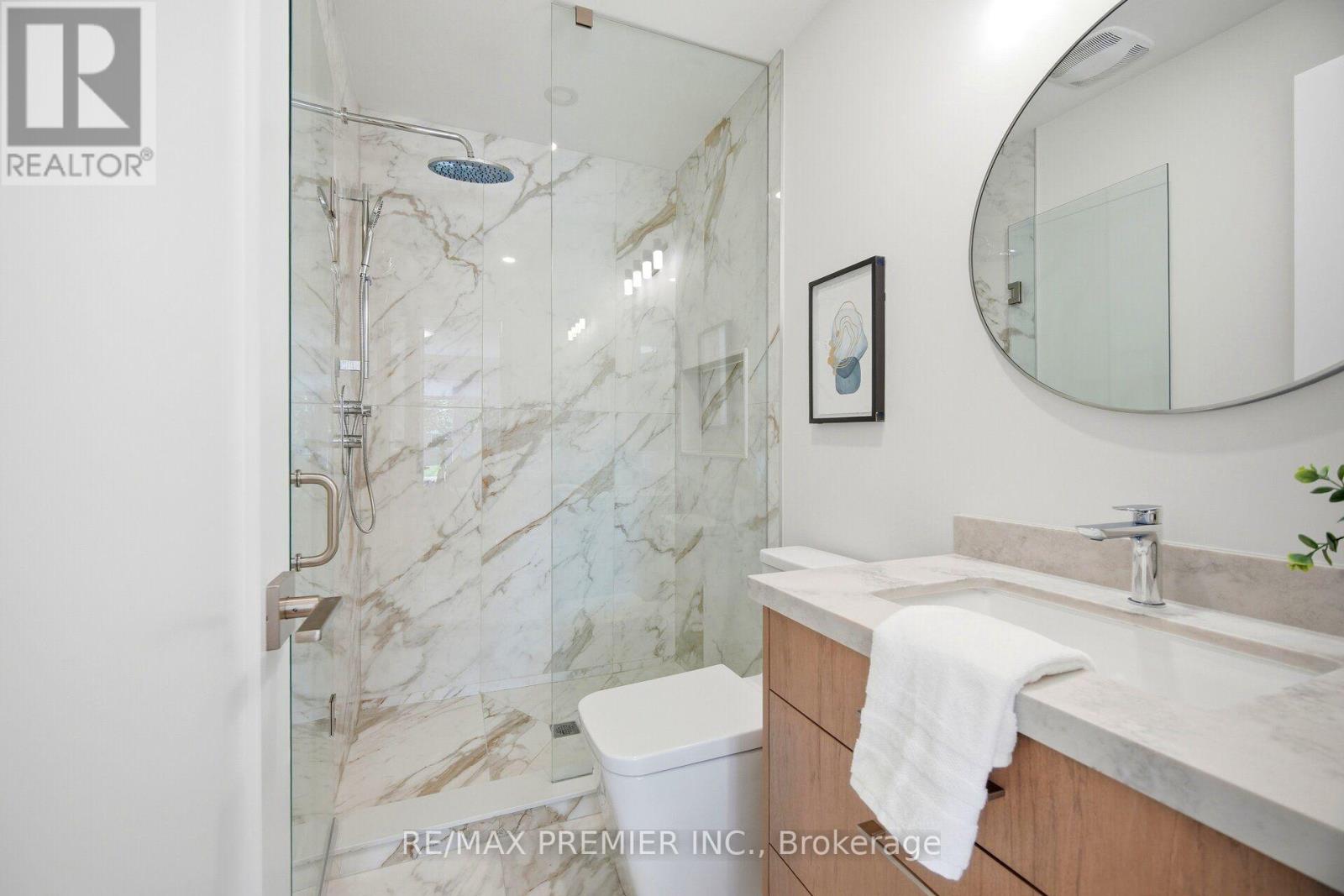 Main - 62 Flamborough Drive, Toronto, Ontario  M6M 2R6 - Photo 27 - W13769058