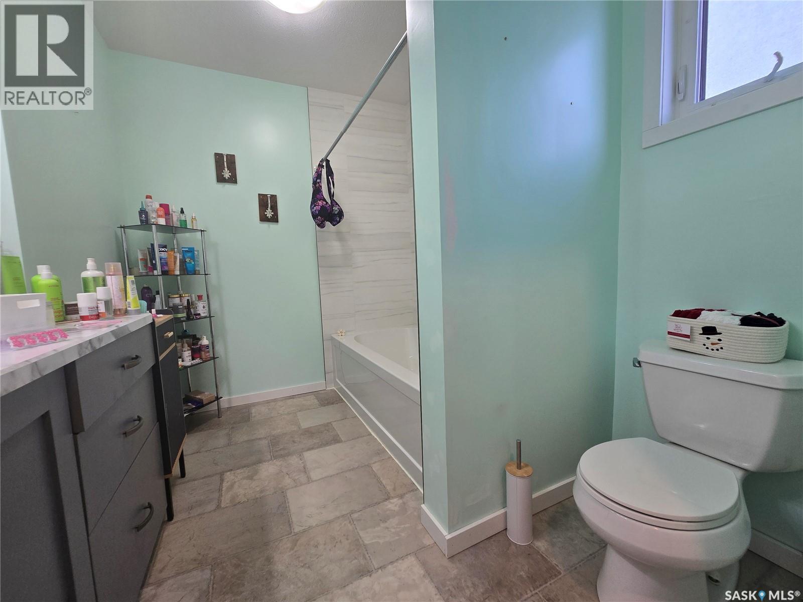 211 Rye Street, Yellow Grass, Saskatchewan  S0G 5J0 - Photo 15 - SK048155
